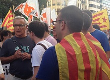 http://www.teresafreedom.com//images/articles/marchaciudad/JOAN_RIBO.con estelada.low.jpg